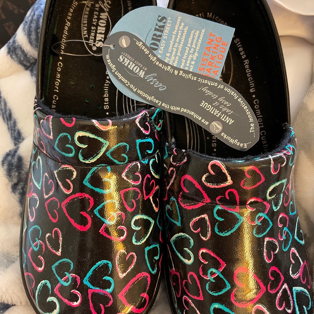 Easy works by Easy Spirit